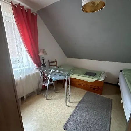 ゲストハウス Monteurzimmer Iris&jasmin *