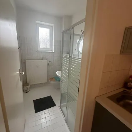 Monteurzimmer Iris&jasmin ゲストハウス Lalendorf